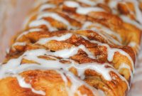 Cinnamon Apple Pull-Apart Bread Recipe