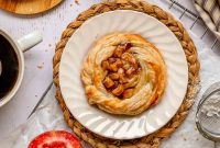 Classic Apple Danish Recipe: Flaky Pastry with Cinnamon Apples