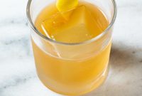 Gold Rush Whiskey Cocktail Recipe: Classic Honey-Lemon Sour