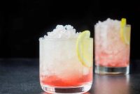 How to Make a Classic Bramble Cocktail: Gin, Blackberry & Lemon