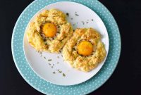 Cheddar Bay Egg Fluffs: Savory Baked Egg Cups with Cheddar Bay Biscuit Flavor