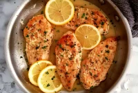 Chicken in Creamy White Wine Sauce: Simple Weeknight Dinner