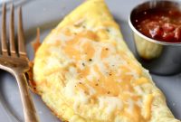 Fluffy 4-Minute Omelette Recipe: Quick Breakfast in Minutes