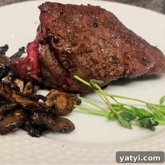 Pan-Seared Filet Mignon with Garlic Butter Mushrooms 3 Pan-Seared Filet Mignon with Mushrooms