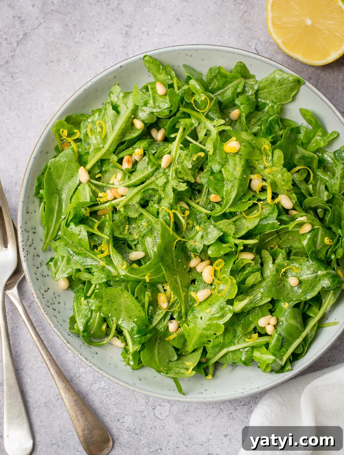 rocket salad with lemon dressing