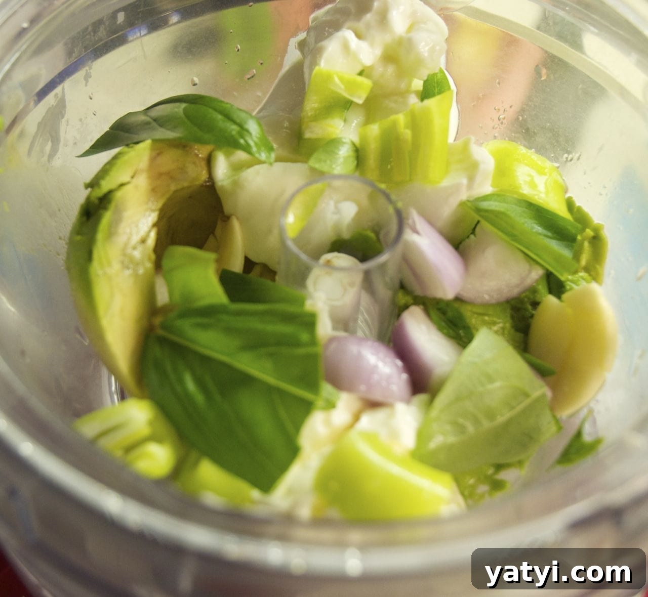 Creamy Avocado Garlic Aioli Recipe for Sandwiches & Dips 4 Avocado Garlic Aioli