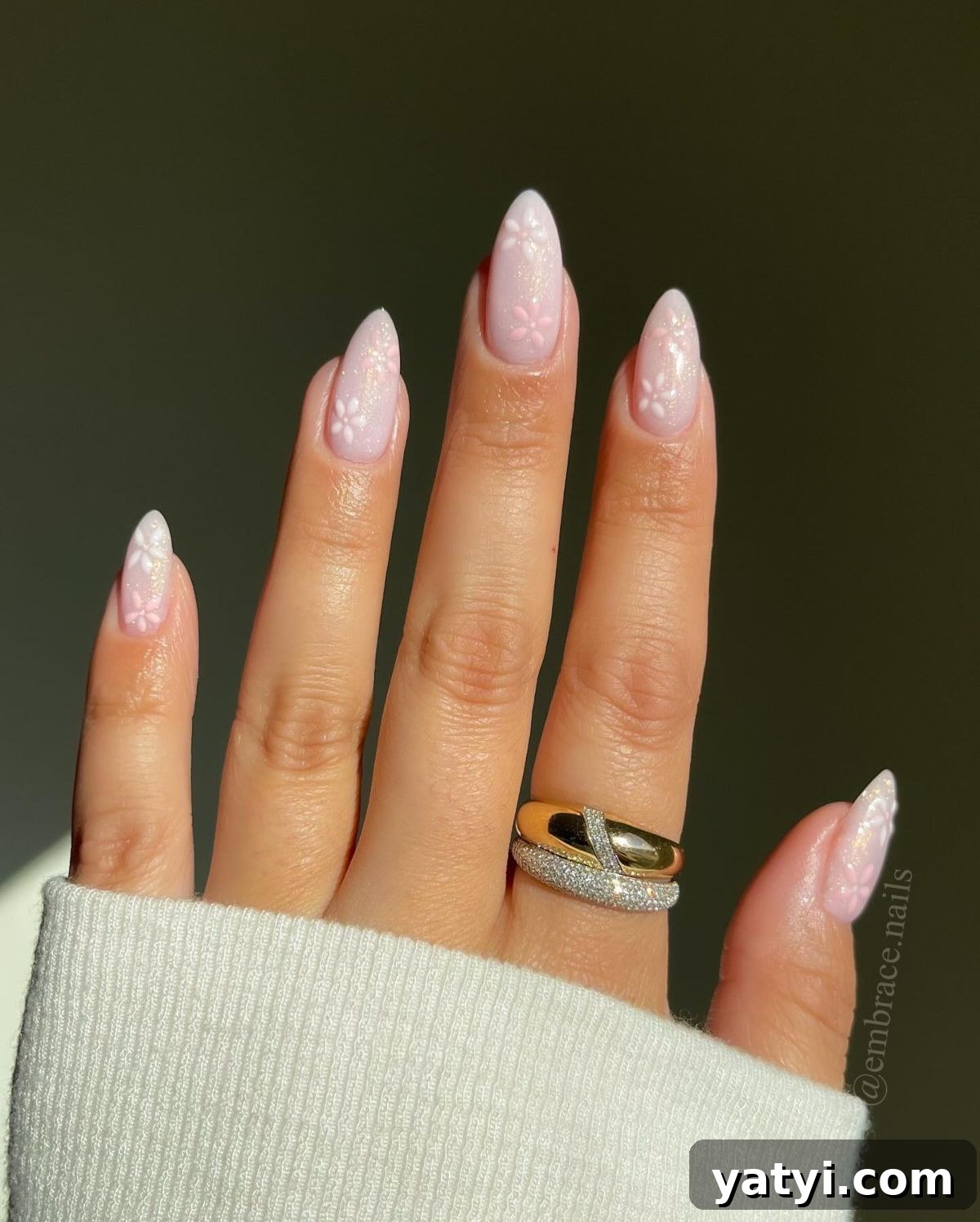 41 Chic Nude Nail Ideas You Can Create at Home 7 5. Floral Nudes