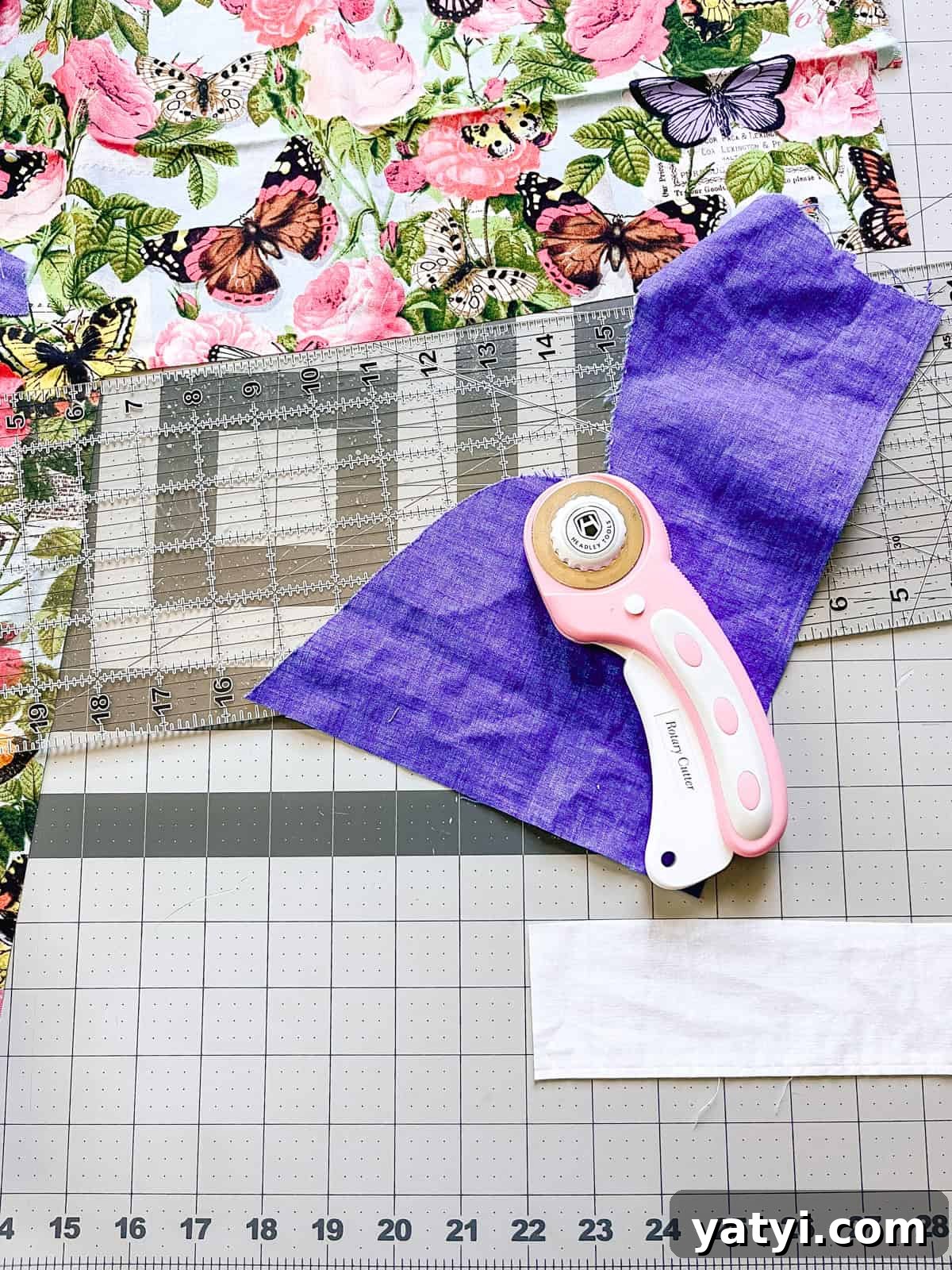 Make Beeswax Food Wraps at Home: Step-by-Step Guide 4 Cutting fabric with a rotary cutter.