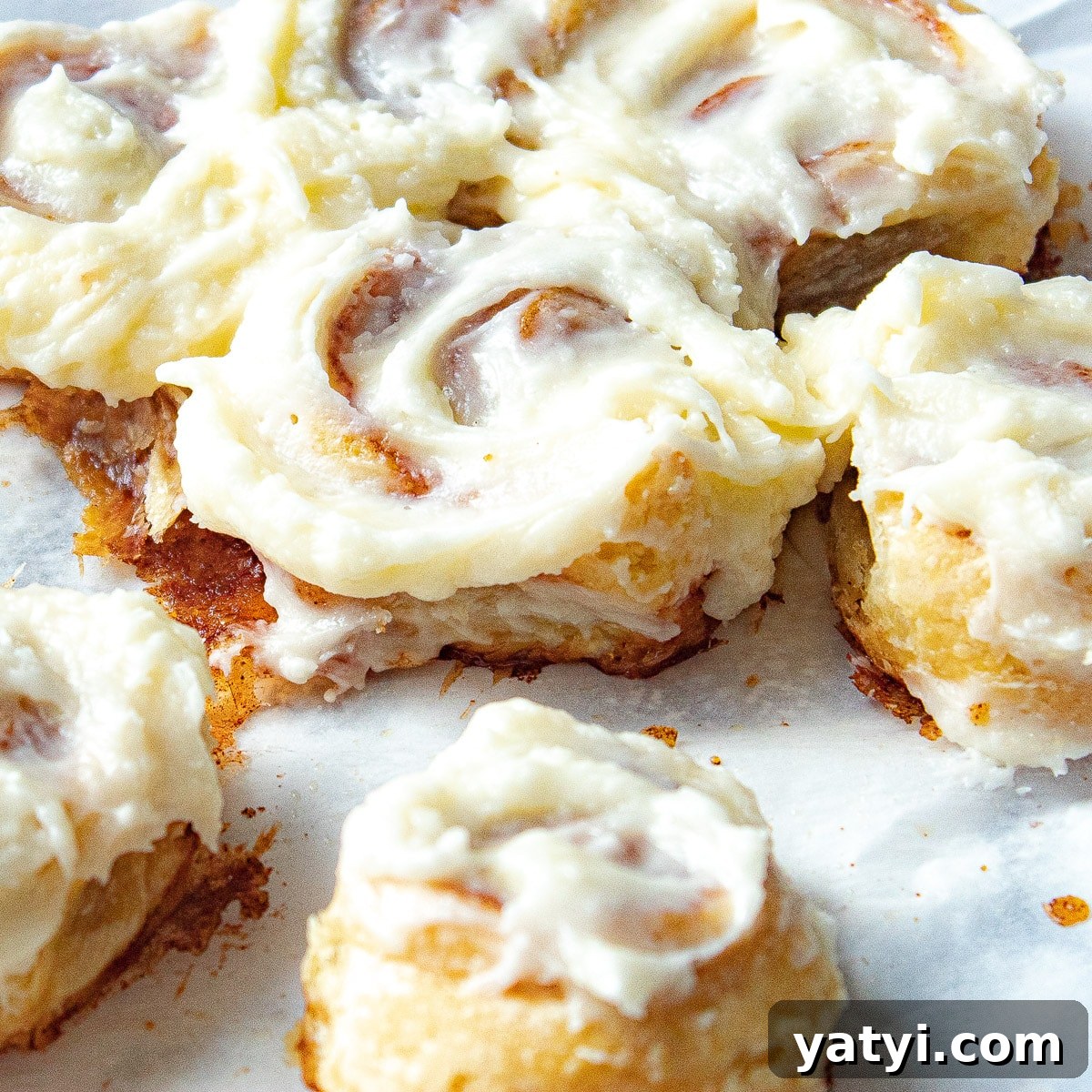 puff pastry cinnamon rolls with cream cheese frosting